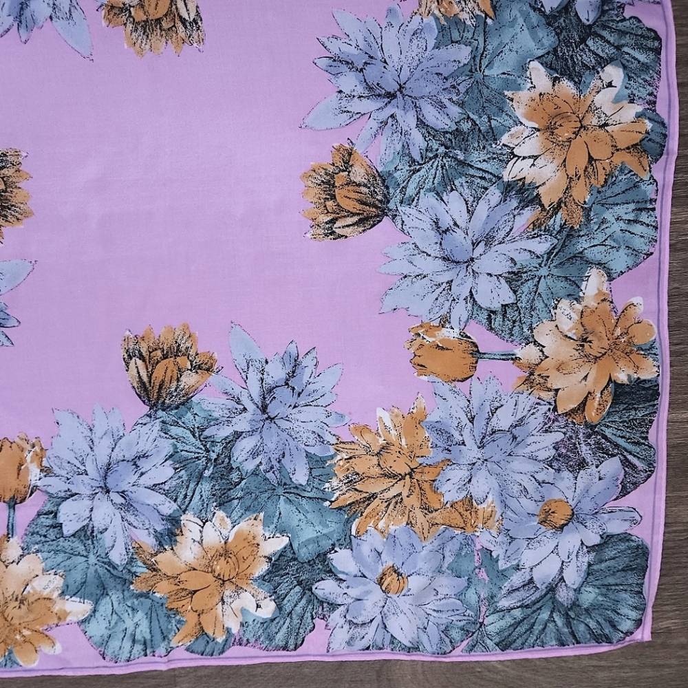 Vintage Vera Neumann Silk Scarf Floral Pattern Square Scarf 29" x 29" - Picture 6 of 8
